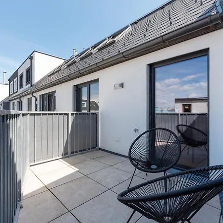 Stylisches Apartment In Zentraler Gruenruhelage Mit Garagenplatz Vienna Exterior photo