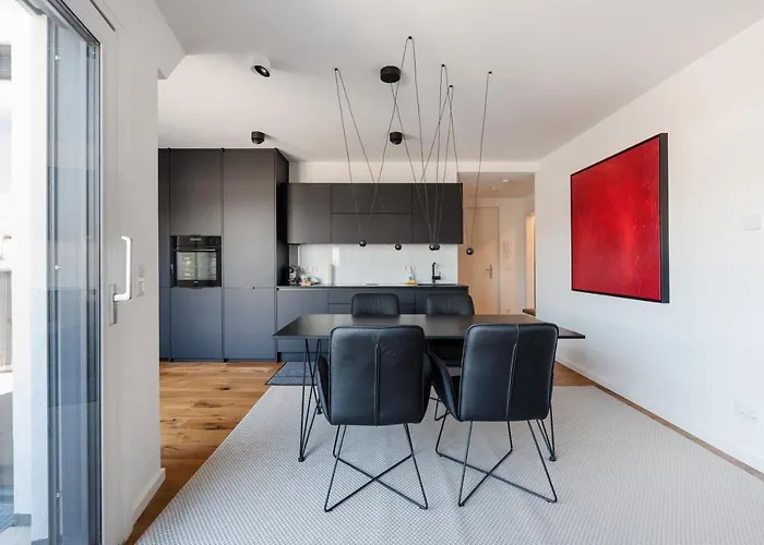 Stylisches Apartment In Zentraler Gruenruhelage Mit Garagenplatz